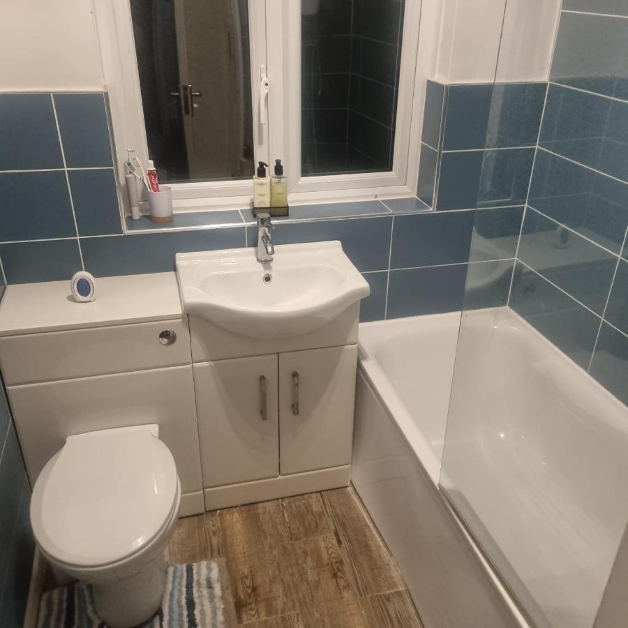 Spacious Private Room In Vibrant South London ืทอร์นตันเฮลท์ ภายนอก รูปภาพ