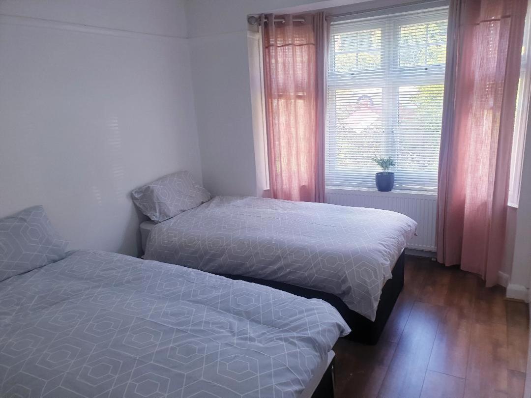 Spacious Private Room In Vibrant South London ืทอร์นตันเฮลท์ ภายนอก รูปภาพ