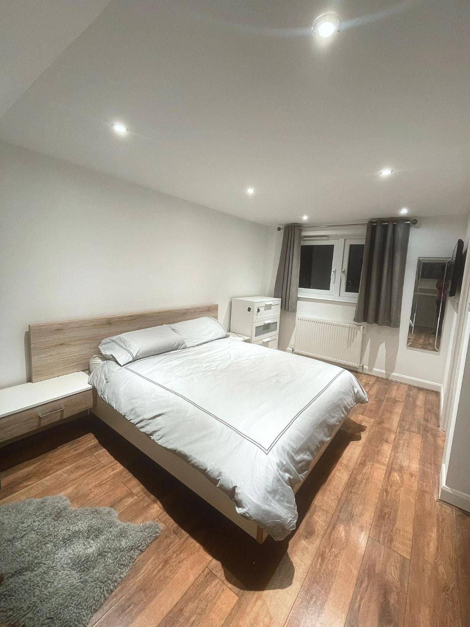 Spacious Private Room In Vibrant South London ืทอร์นตันเฮลท์ ภายนอก รูปภาพ