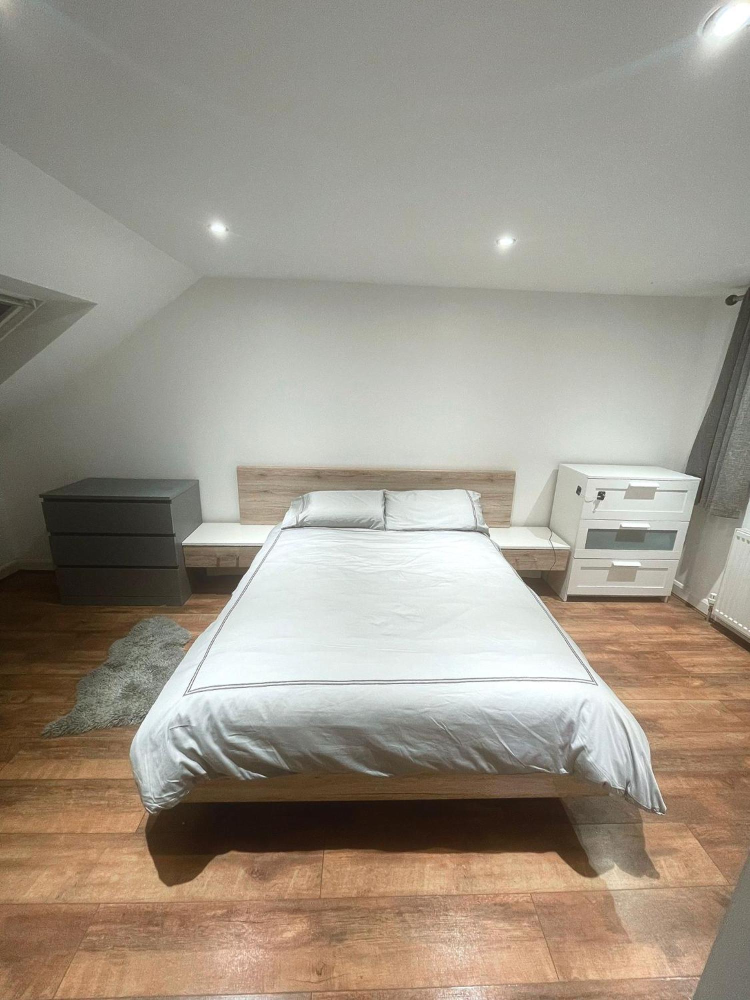 Spacious Private Room In Vibrant South London ืทอร์นตันเฮลท์ ภายนอก รูปภาพ