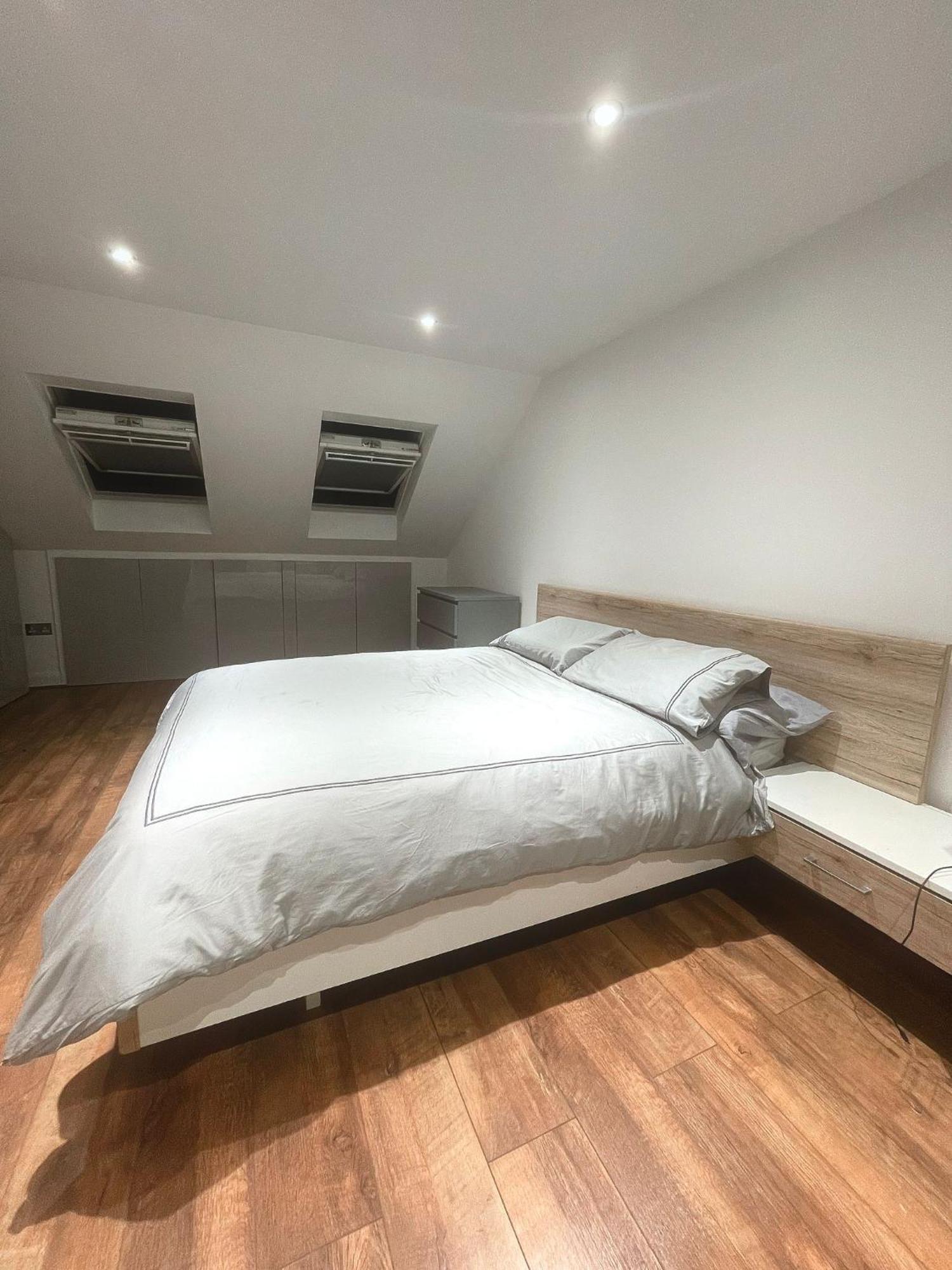Spacious Private Room In Vibrant South London ืทอร์นตันเฮลท์ ภายนอก รูปภาพ